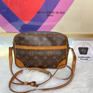 Louis Vuitton LV Trocadero 23 crossbody bag